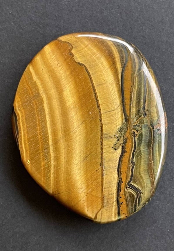 Tijgeroog knuffelsteen plat