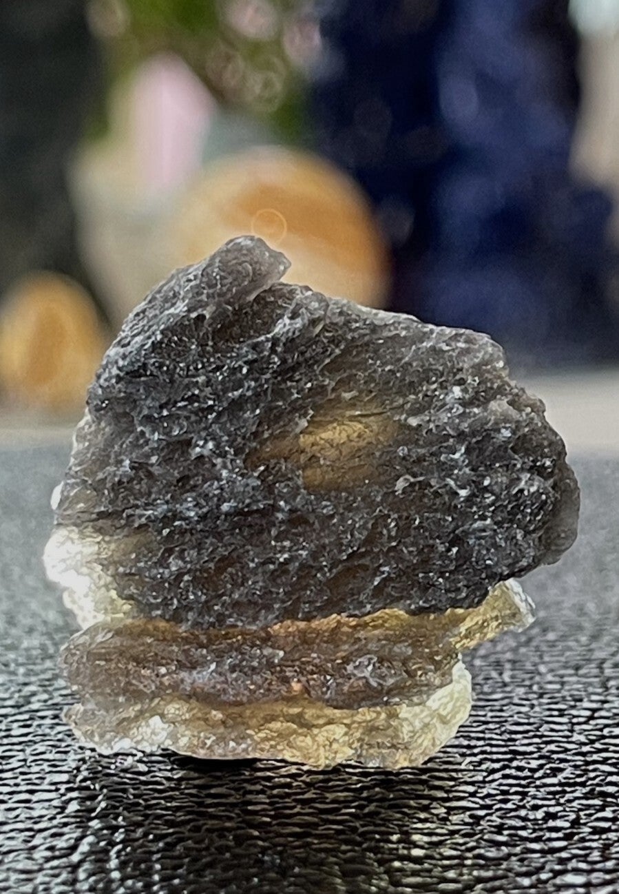 Agni Manitite of Cintamani uit Indonesië ruw, klein-medium