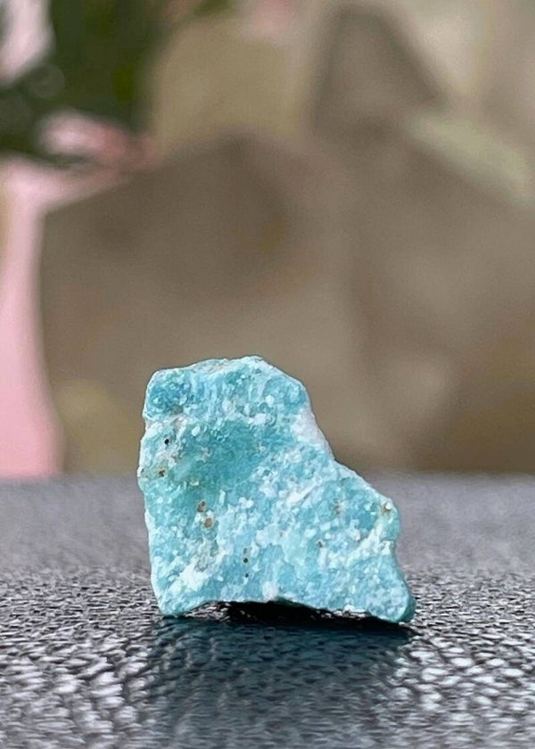 Amazoniet uit Rusland ruw, heel klein