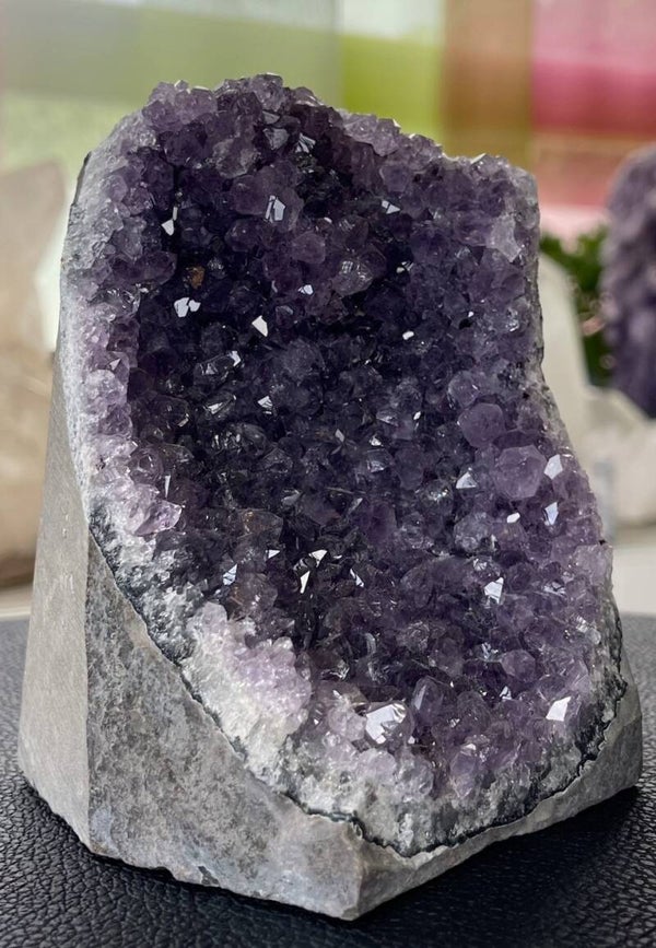 Amethist geode uit Brazilië, ruw, groot