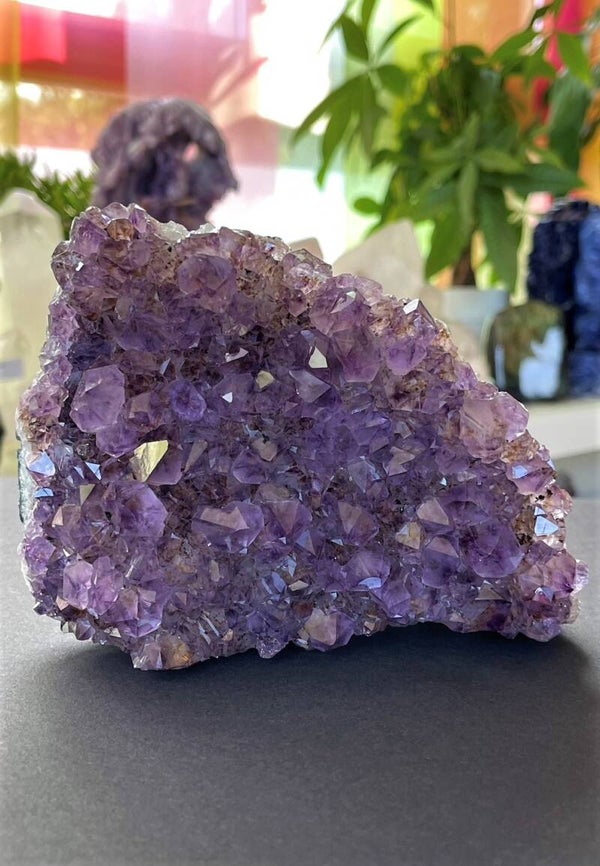 Amethist met Cacoxeniet uit Brazilië ruw, groot