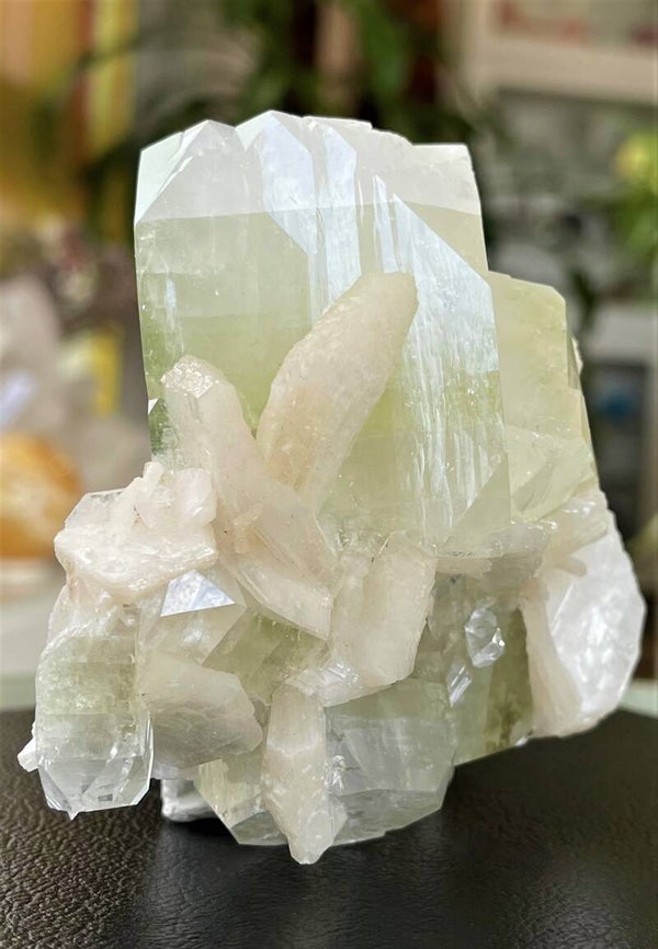 Apofylliet en Stilbiet uit India ruw, medium