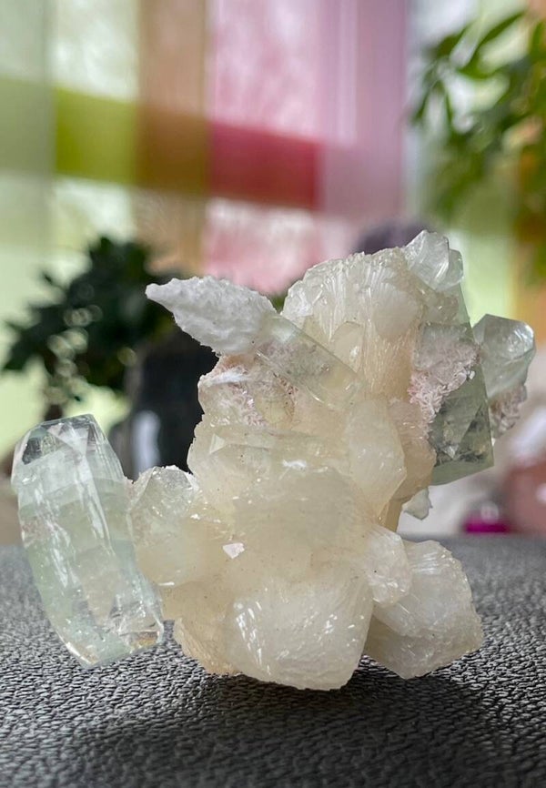 Apofylliet met Stilbiet uit India ruw, medium