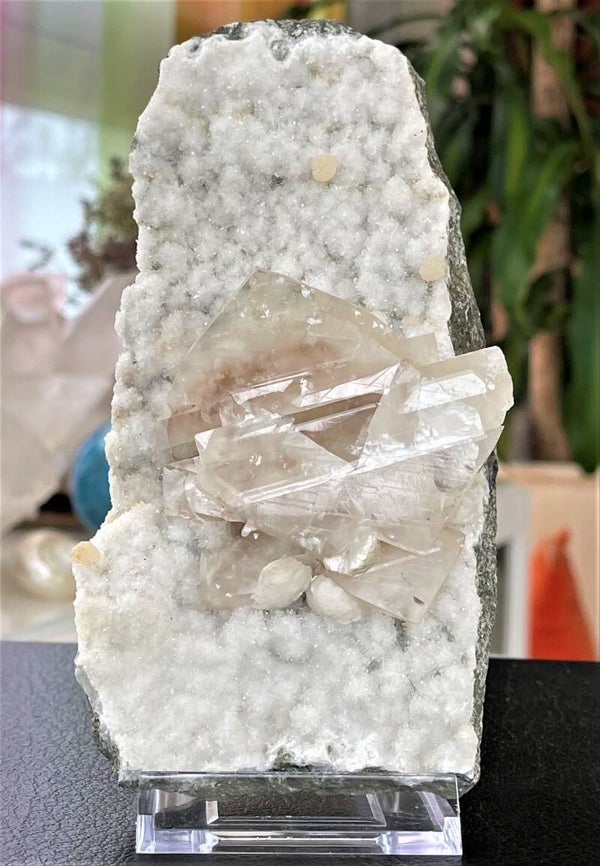 Apofylliet met Calciet en Stilbiet ruw uit India, groot