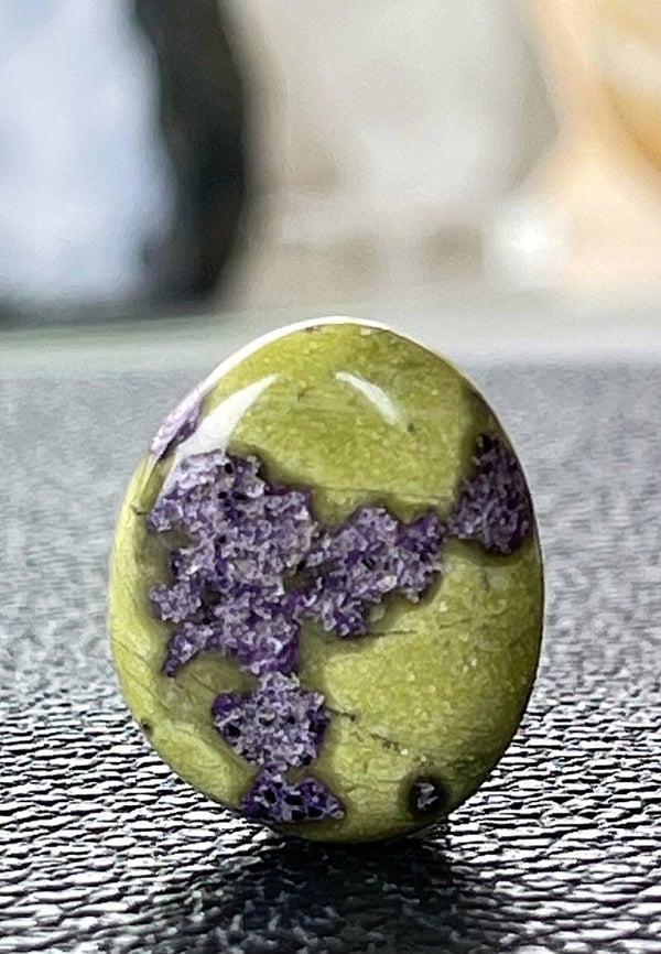 Atlantasiet knuffelsteen plat, heel klein