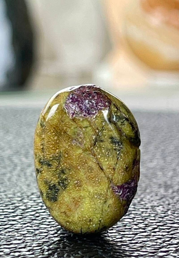 Atlantasiet knuffelsteen plat, heel klein