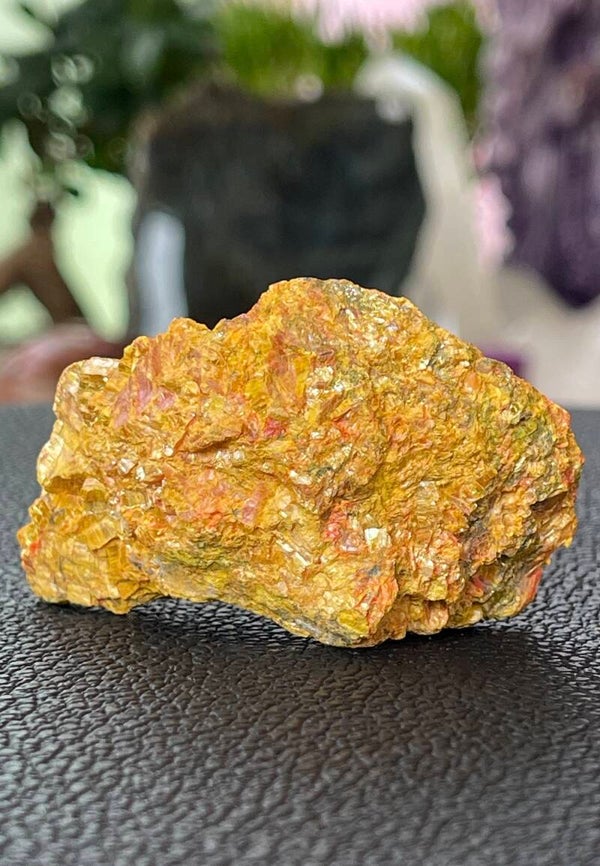 Auripigment of Orpiment uit Nevada ruw, klein-medium