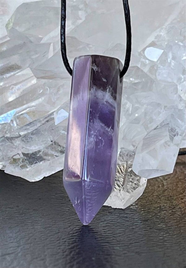 Band Amethist hangertje punt, doorboord, met veter