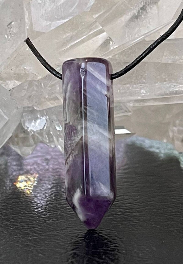 Band Amethist hangertje punt, doorboord, met veter