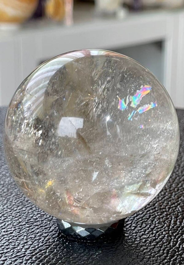 Bergkristal bol uit Madagaskar, medium  5,9cm