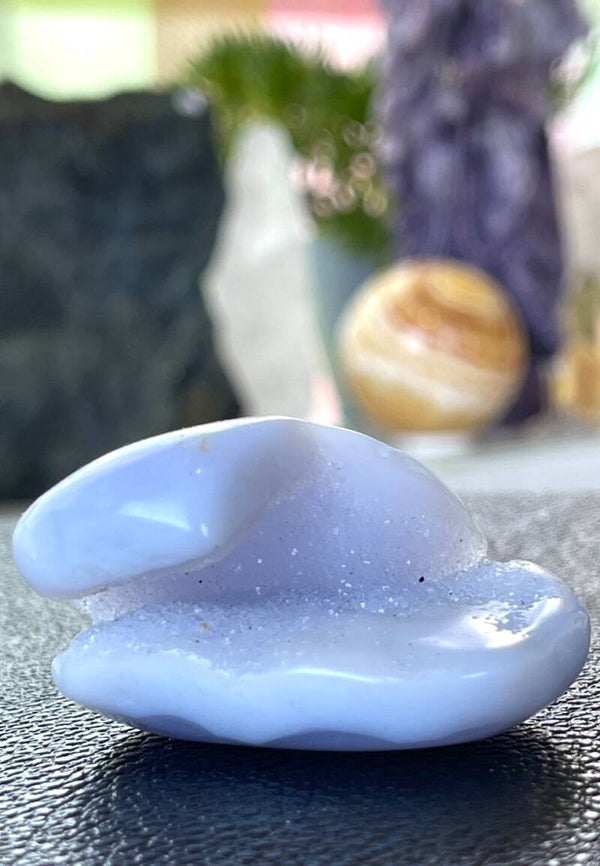 Blauwe Chalcedoon open en getrommeld uit Malawi