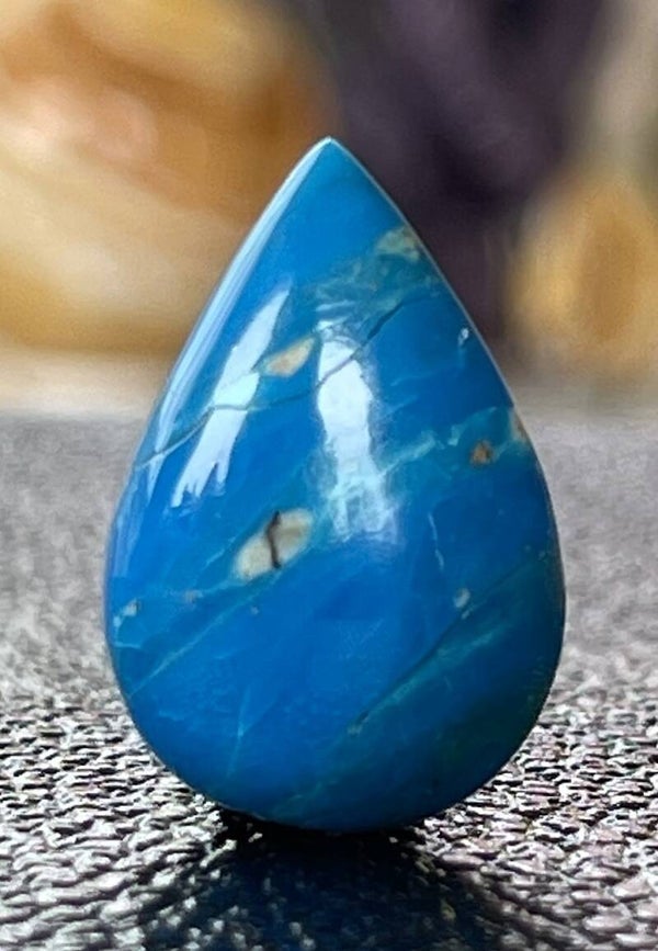 Blauwe Opaal edelsteen cabochon druppel uit Noord-Chili, medium
