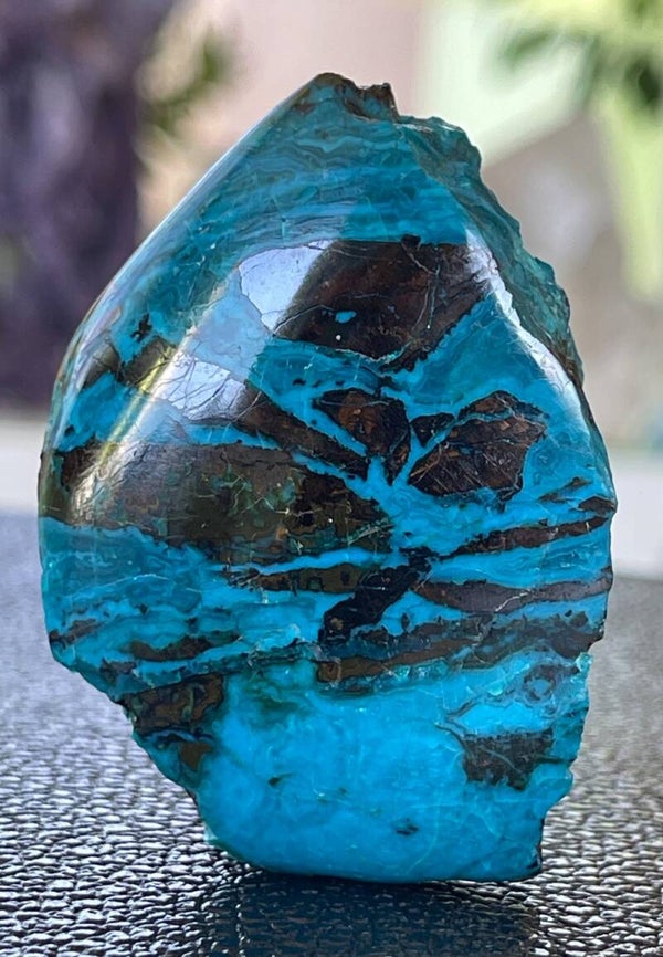 Blauwe Opaal uit Noord-Chili, één zijde gepolijst