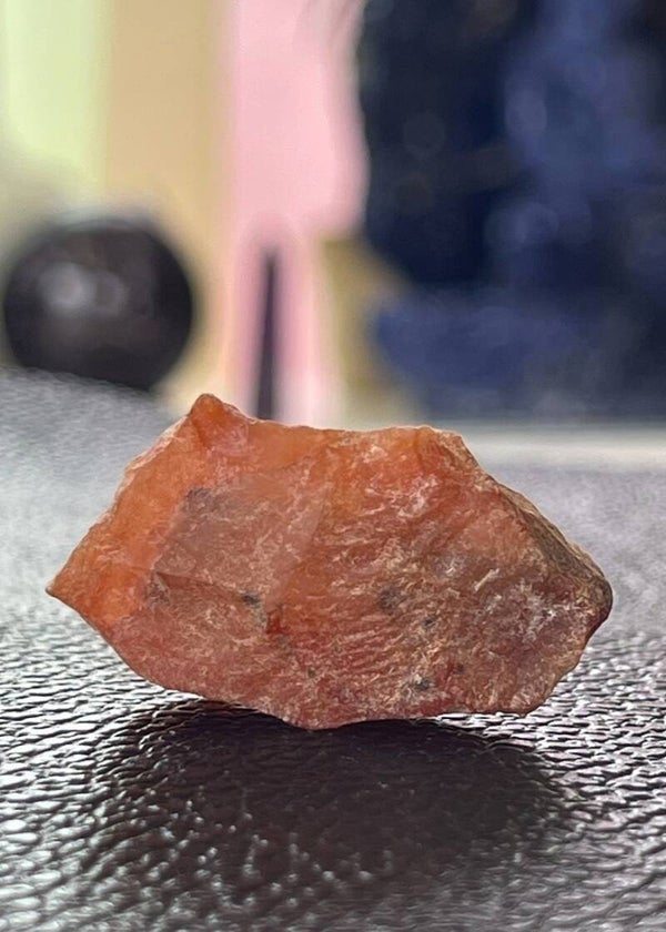 Carneool uit Madagaskar ruw, klein