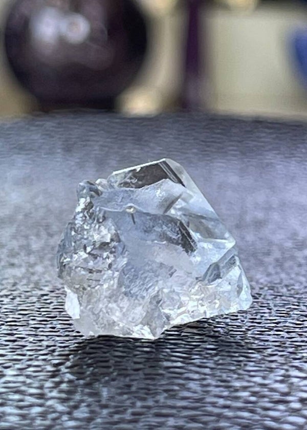 Celestien puntje uit Madagaskar ruw, klein