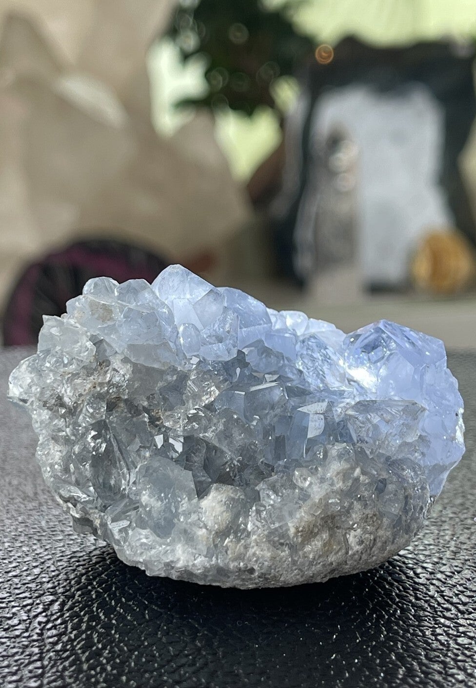 Celestien uit Madagaskar ruw, medium
