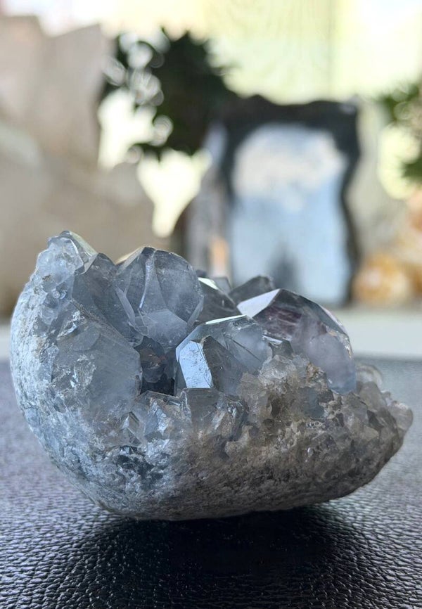 Celestien uit Madagaskar ruw, medium