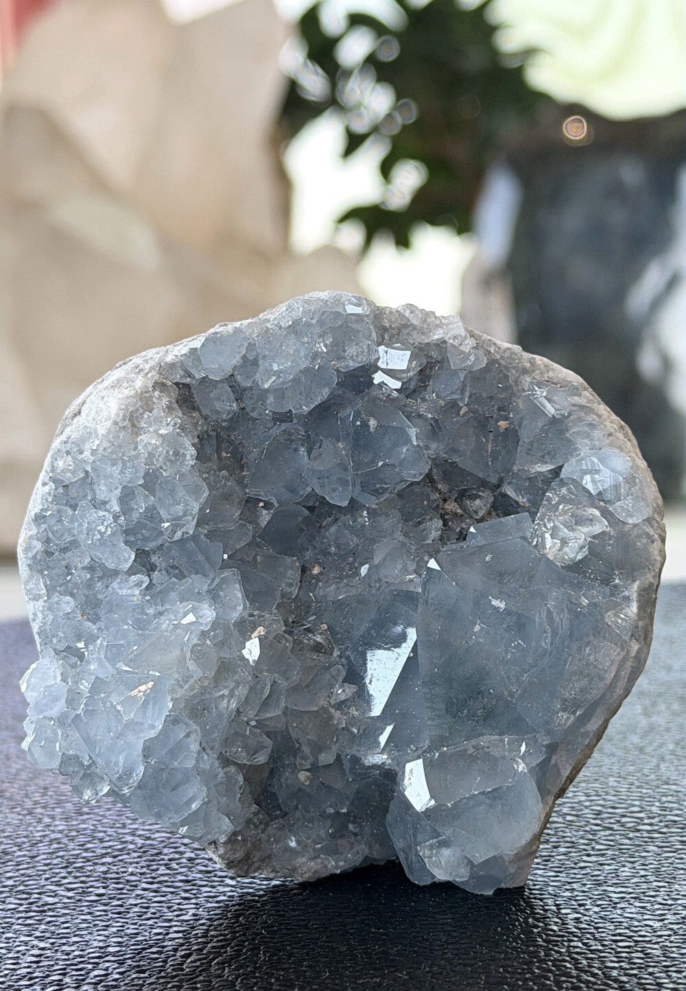 Celestien uit Madagaskar ruw, medium