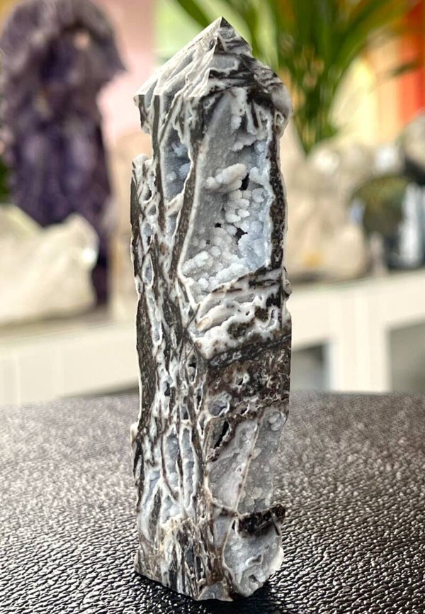 Chalcedoon punt gepolijst, uit Brazilië