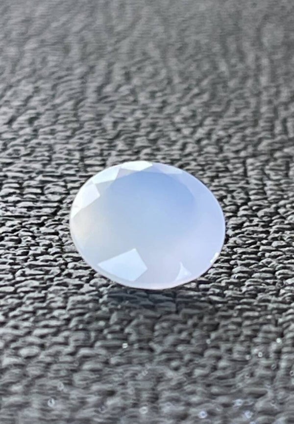 Chalcedoon edelsteen facet geslepen rond, klein