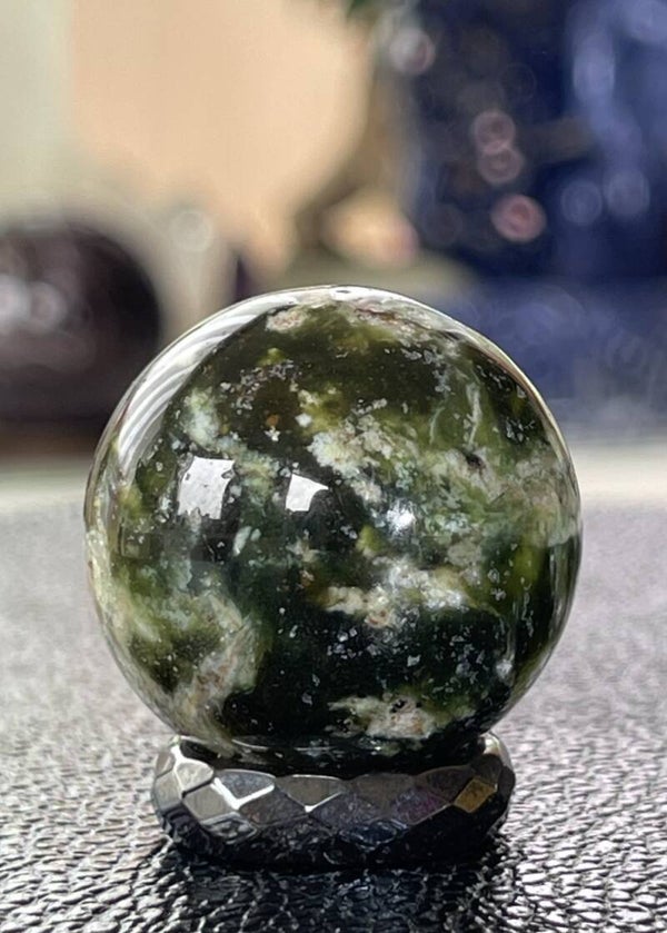 Chroom Opaal Chalcedoon bol, klein 3cm
