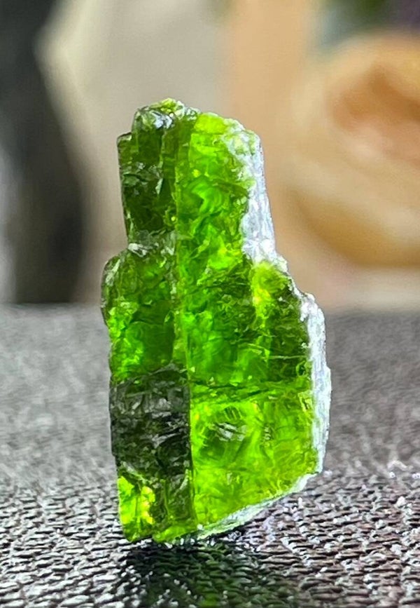 Chroomdiopsiet uit Rusland ruw, klein