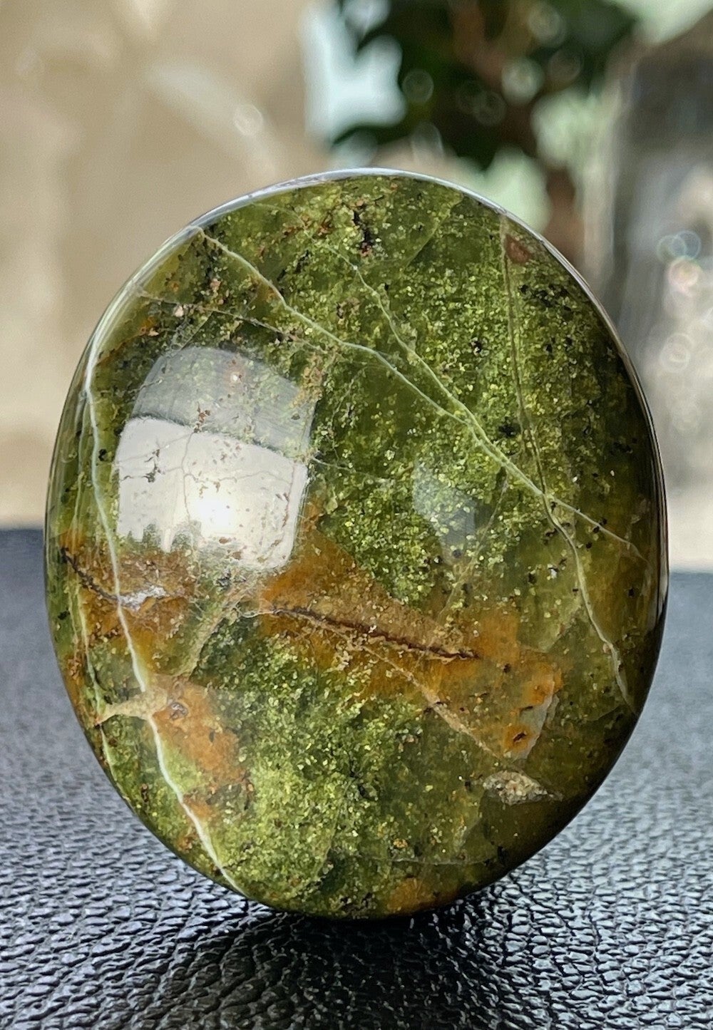 Chrysopraas handsteen, medium