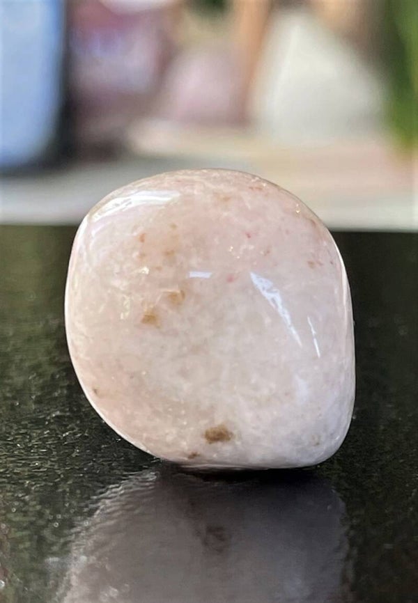 Cinnabar in Kwarts trommelsteen