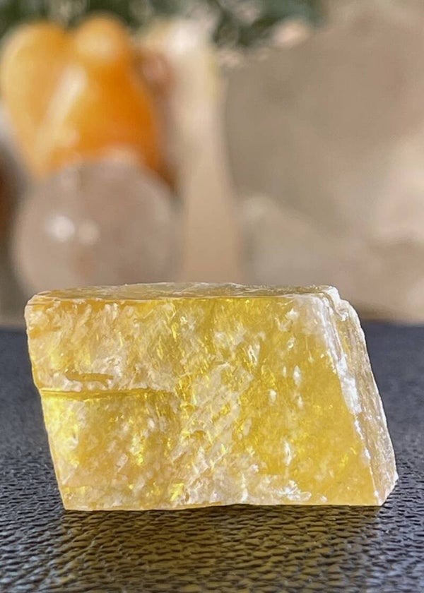 Gele Honing-Citrien Calciet uit Mexico ruw, klein