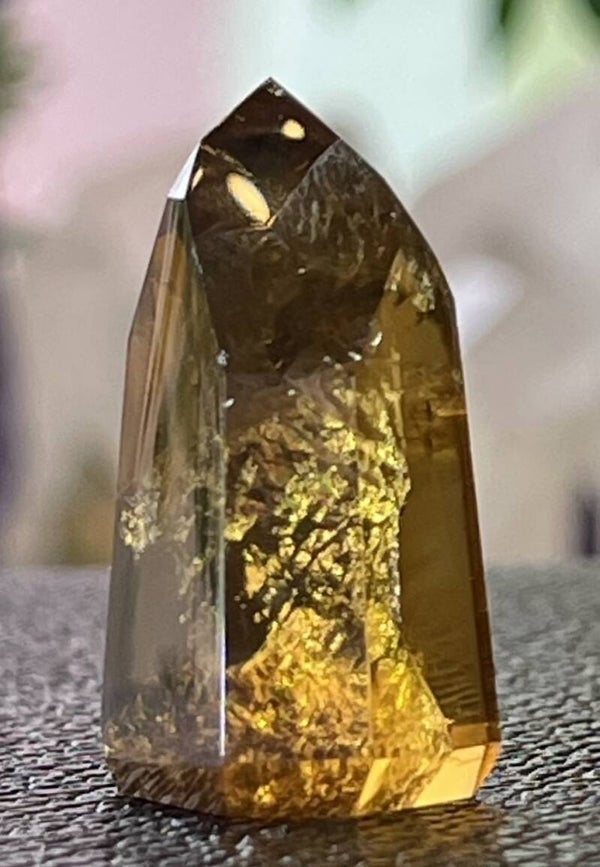 Citrien punt uit Brazilië gepolijst, klein