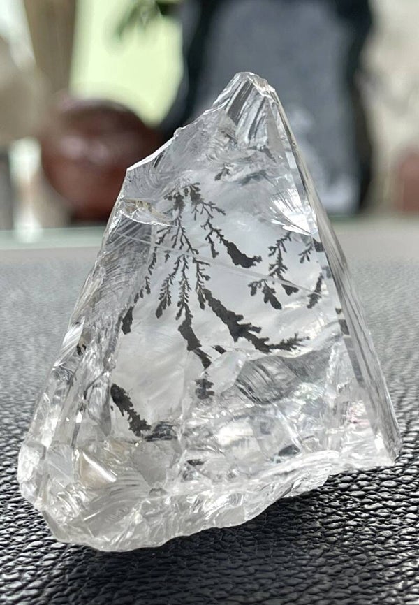 Dendriet in Kwarts ruw en gepolijst uit Brazilië, klein-medium