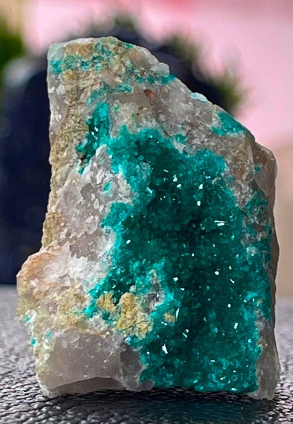 Dioptaas uit Congo ruw, klein