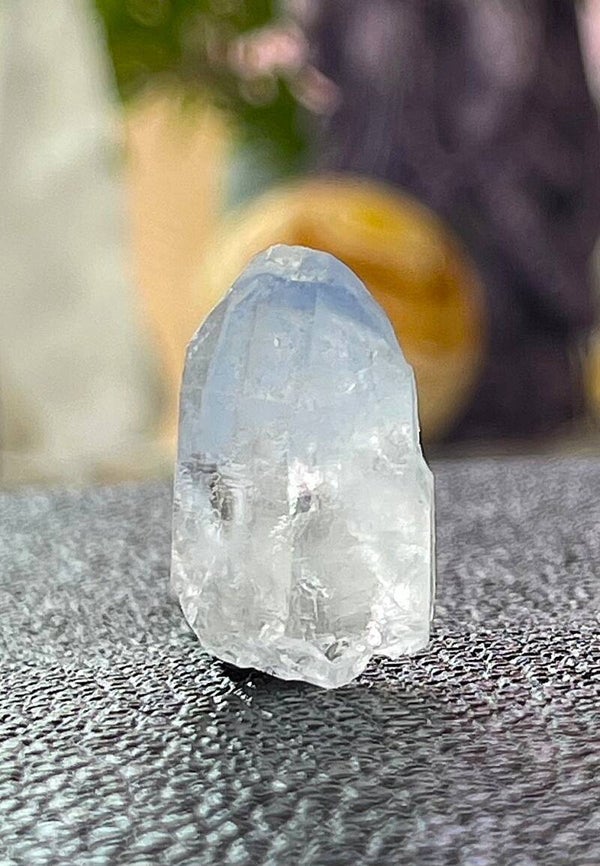 Dumortieriet in Kwarts punt uit Brazilië ruw, klein