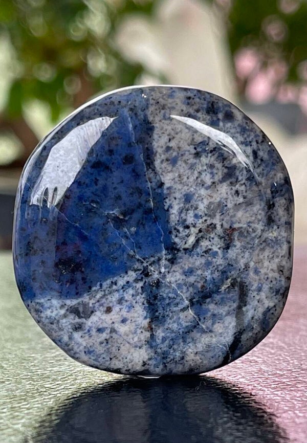 Dumortieriet knuffelsteen plat