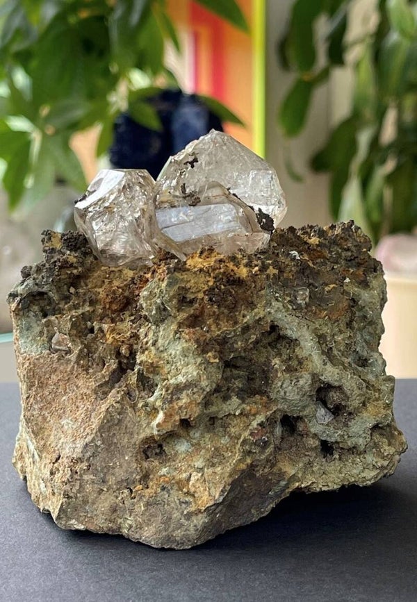 Elestial Vensterkwarts dubbeleinder punten op matrix uit Marokko ruw, groot