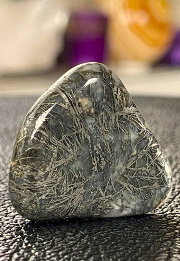 Veer Pyriet knuffelsteen plat