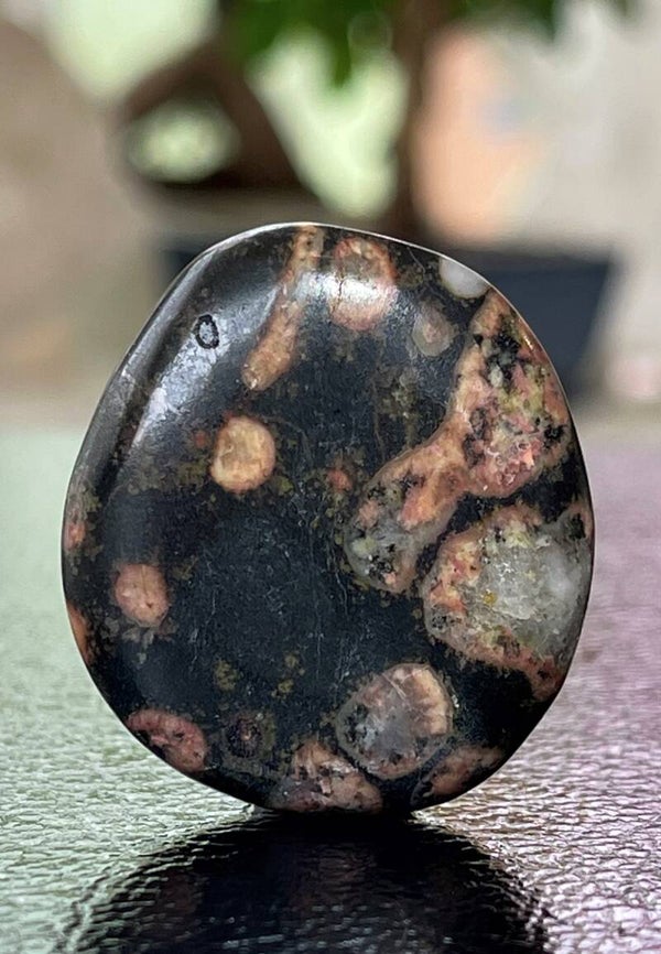 Jaspis Flower knuffelsteen plat, klein