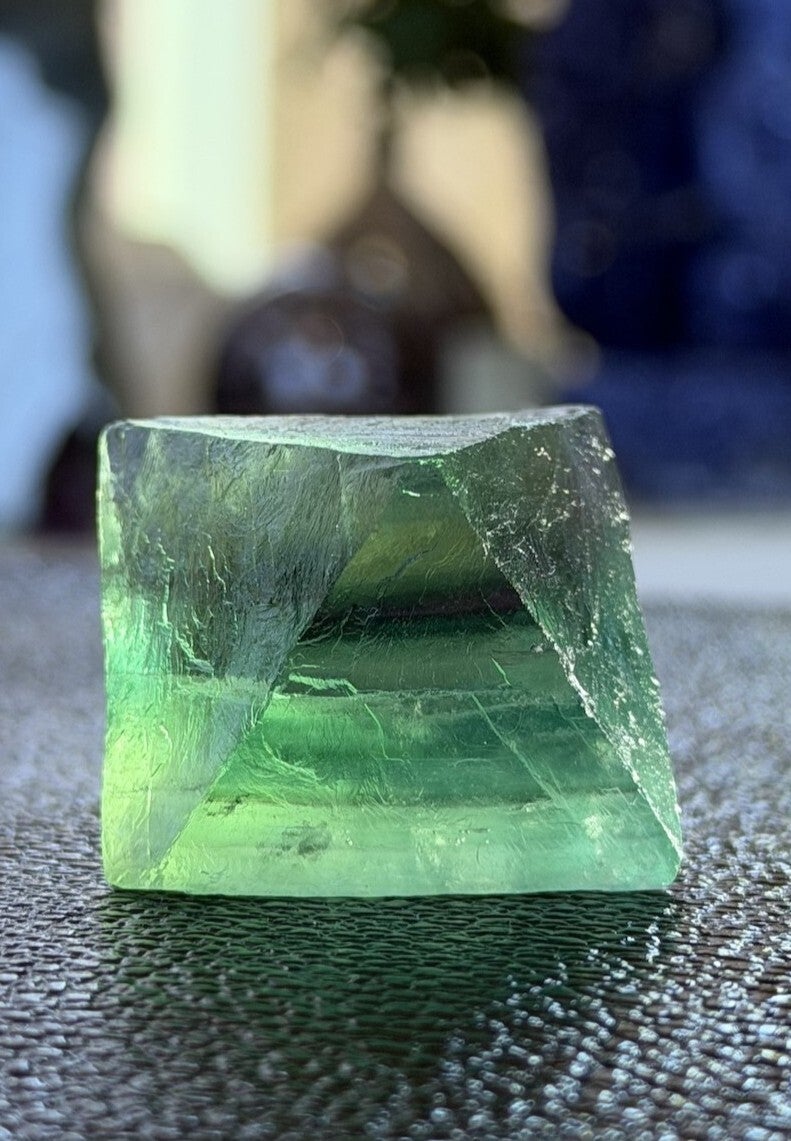 Groene Fluoriet octaëder uit China ruw, medium