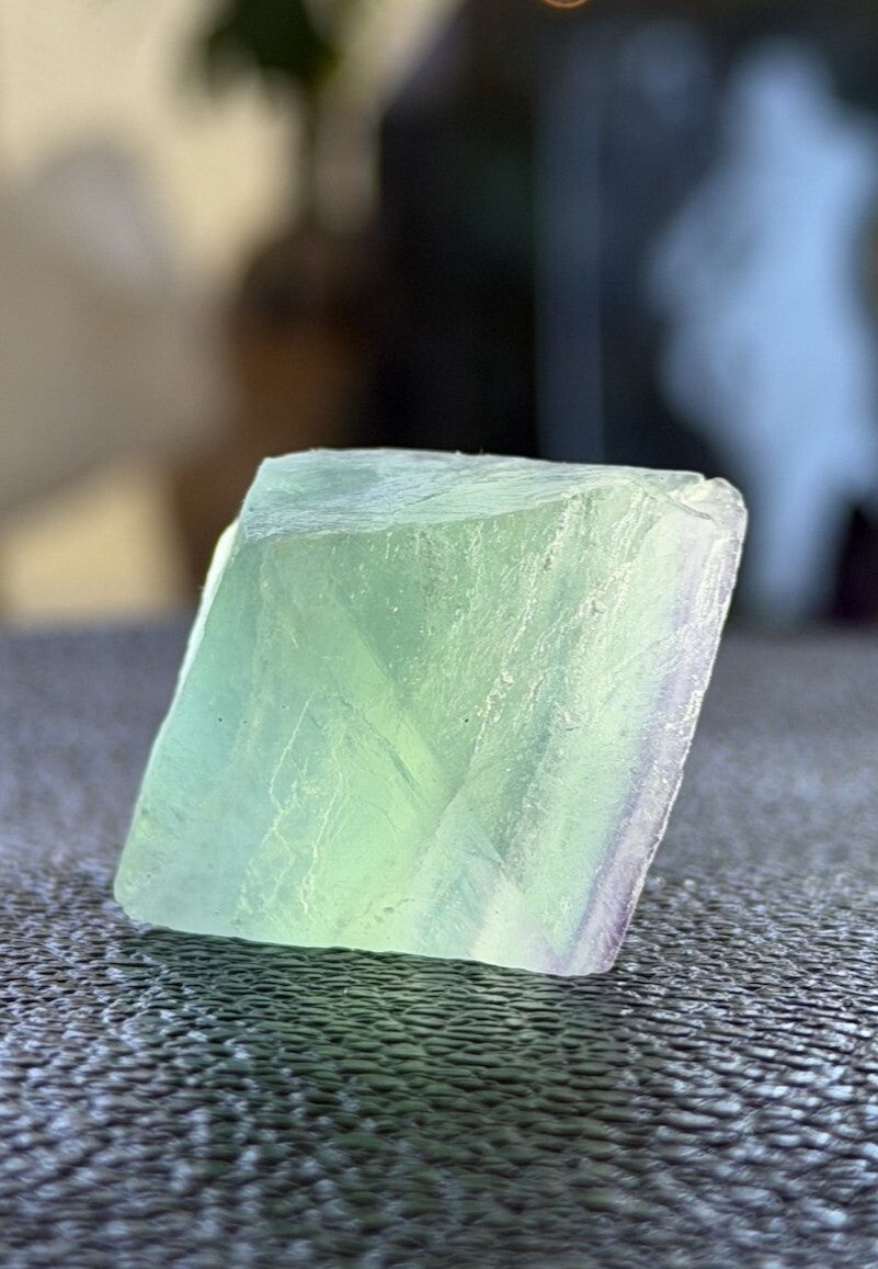 Groene Fluoriet octaëder uit China ruw, medium