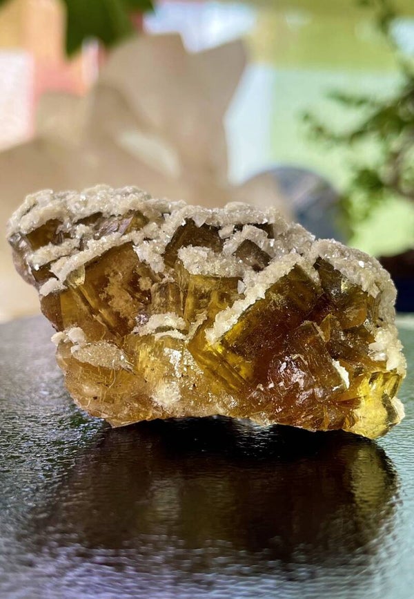 Gele Fluoriet met Dolomiet uit Moscona Asturias Spanje ruw, medium