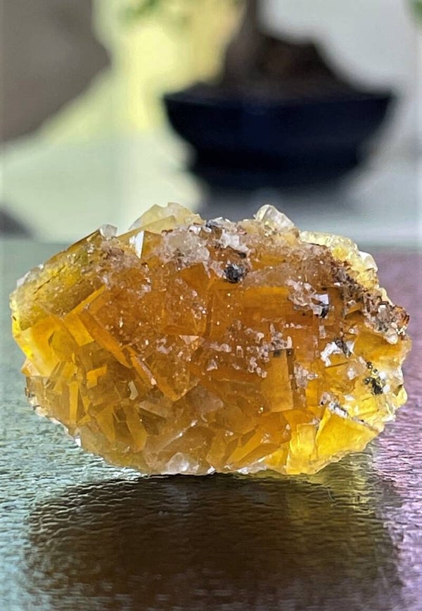 Gele Fluoriet uit Moscona Asturias Spanje ruw, klein