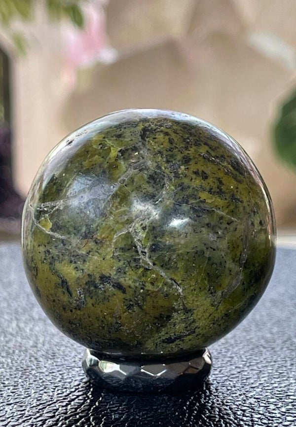 Groene Opaal bol uit Madagaskar, medium 4,7cm