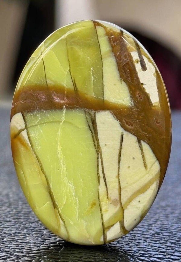 Groene Opaal knuffelsteen plat