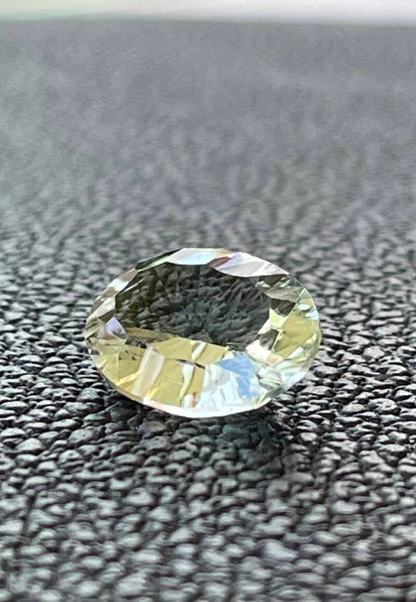 Groene Amethist edelsteen facet geslepen ovaal, klein