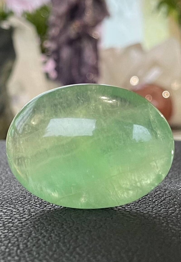 Groene Fluoriet handsteen, klein-medium
