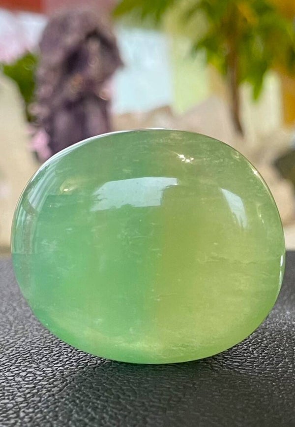 Groene Fluoriet handsteen, medium