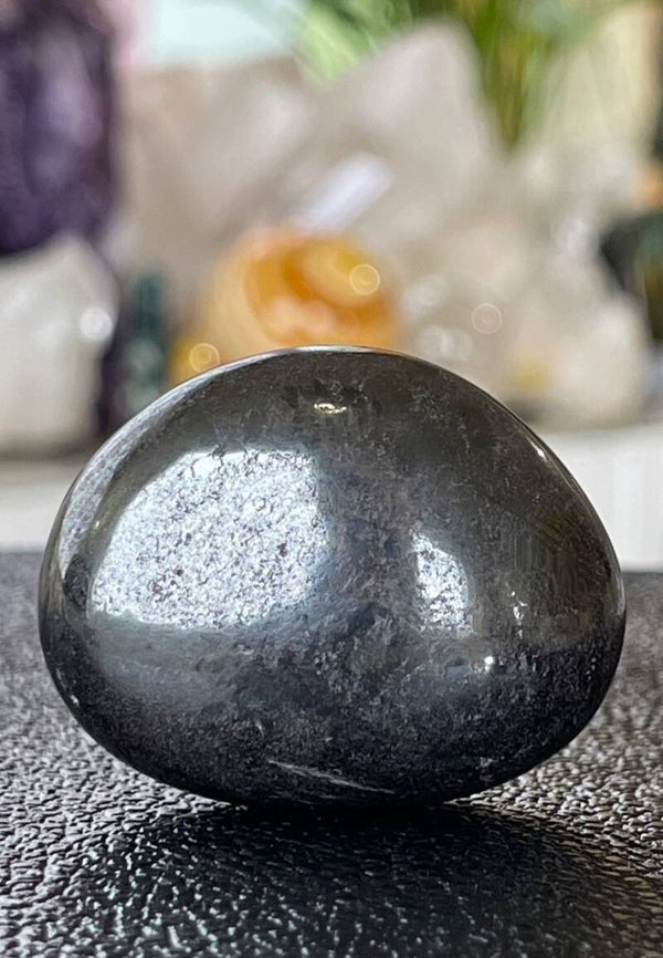 Hematiet knuffelsteen plat, groot