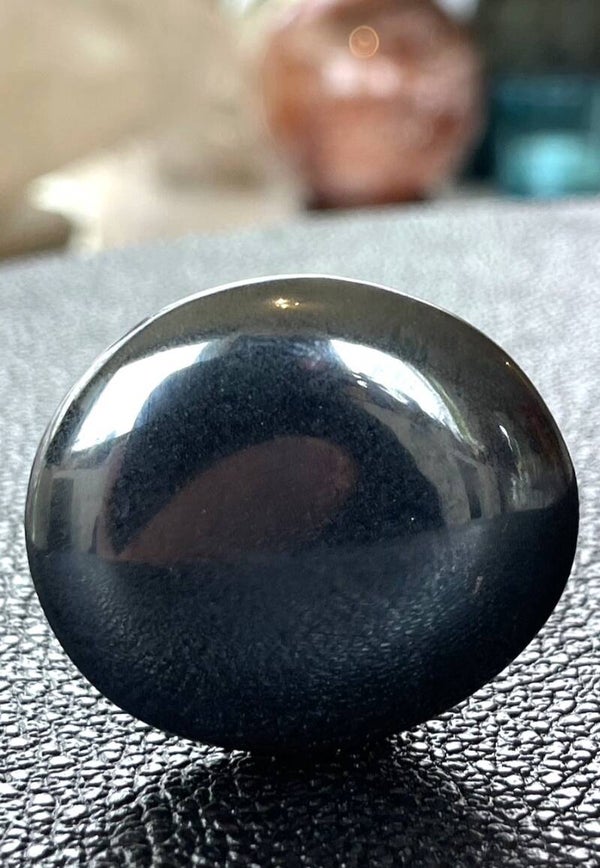 Hematiet knuffelsteen plat
