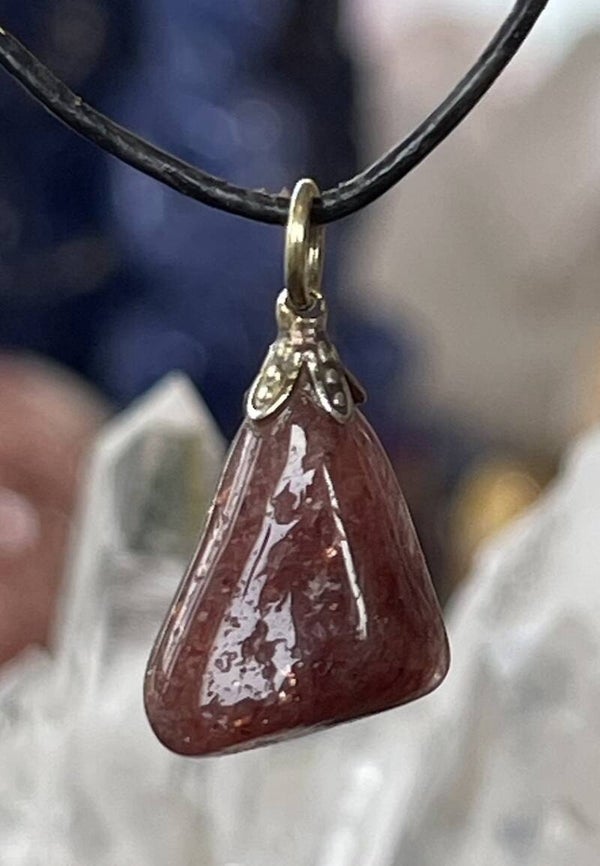 Hilutiet hangertje, met veter