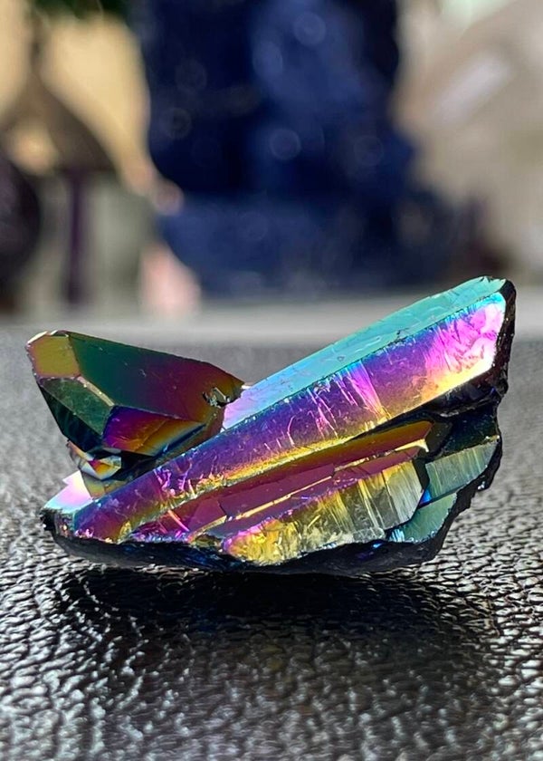 Blauwe Aura Kwarts cluster met titanium ruw, klein